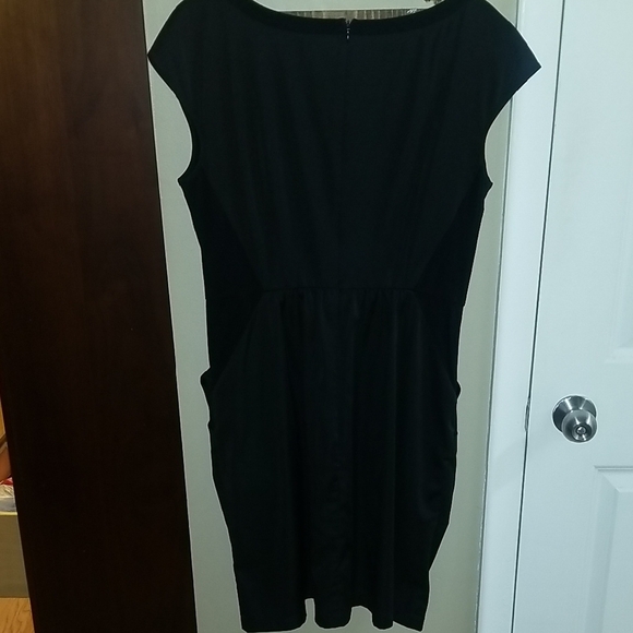 Ann Taylor Mixed Media Little Black Dress Size 8 - Picture 5 of 9